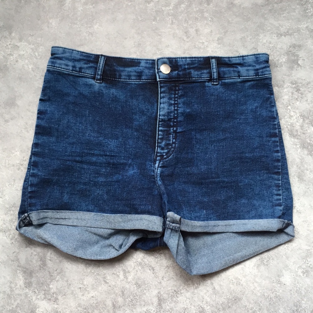 Stretchy jean shorts from H&M